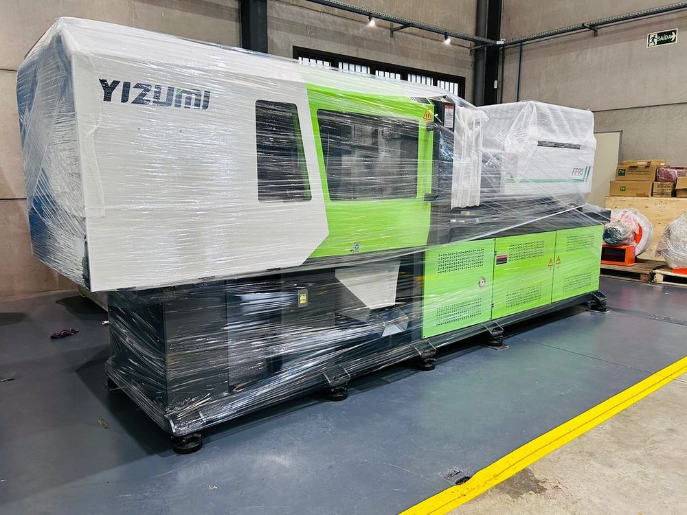 Injetora elétrica Yizumi FF90 disponível na Alltech Caxias (foto 2 de 12)